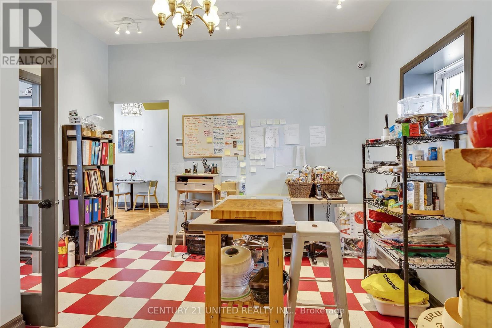 330-334 Charlotte Street W, Peterborough, Ontario  K9J 2V9 - Photo 38 - X12676944