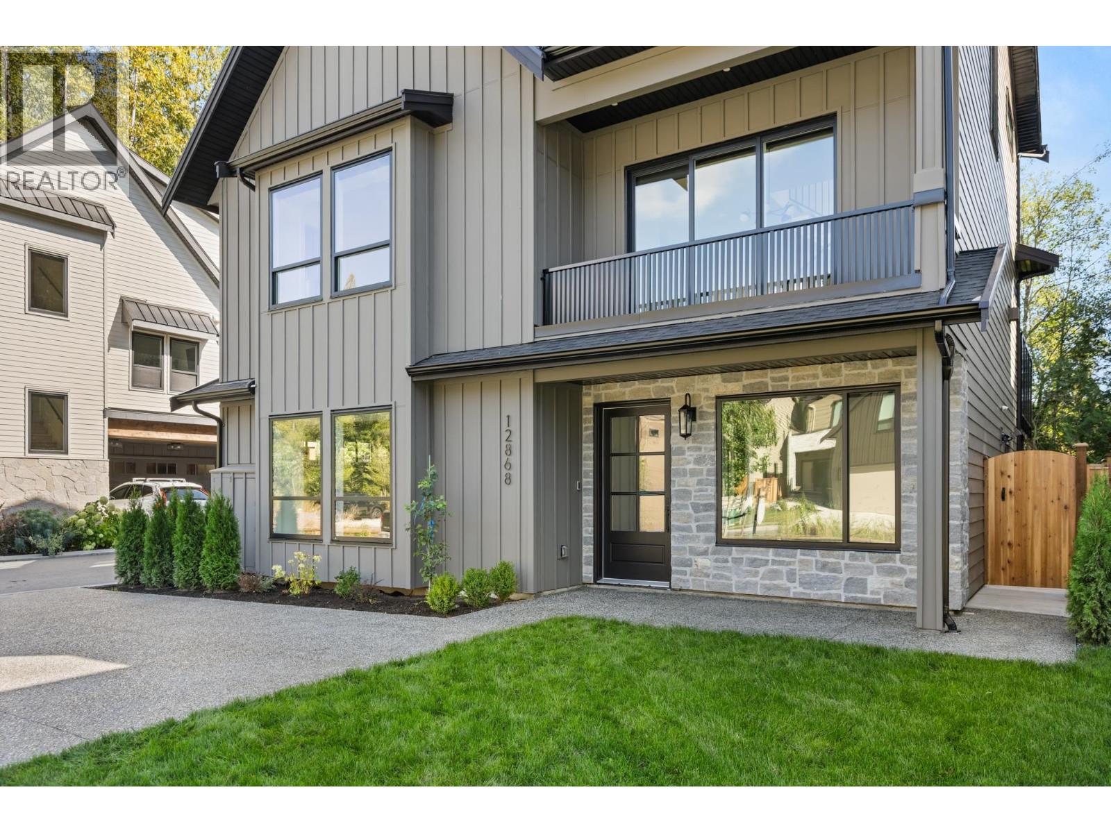 12868 Sheldrake Court, Maple Ridge, British Columbia  V4R 2R7 - Photo 2 - R3064836