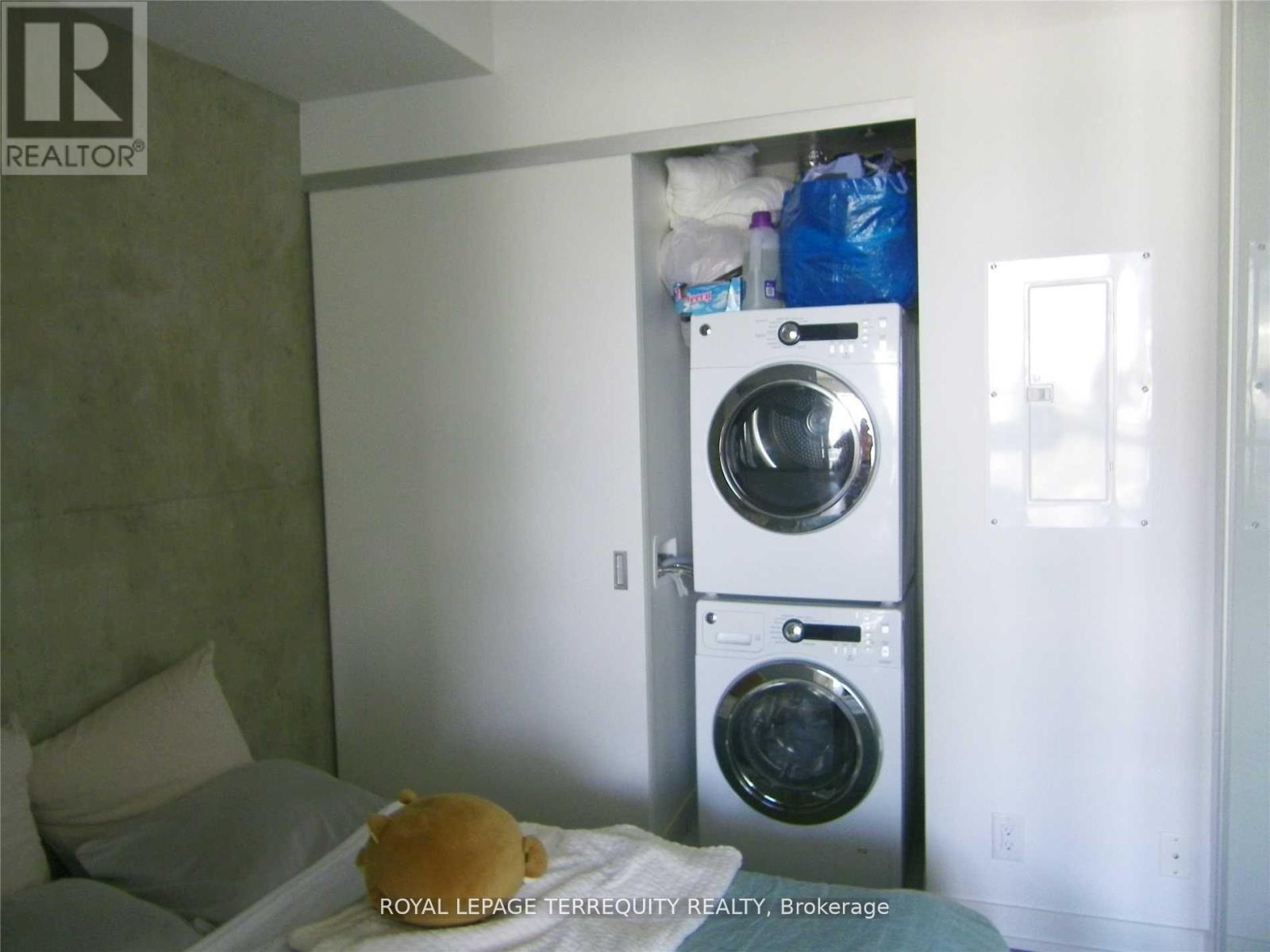 909 - 39 Brant Street, Toronto, Ontario  M5V 0M8 - Photo 10 - C12676904