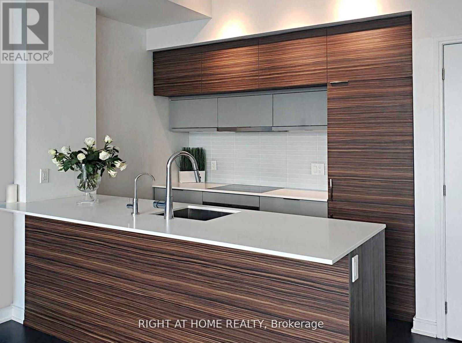 4707 - 88 Scott Street W, Toronto, Ontario  M5E 0A9 - Photo 4 - C12676924