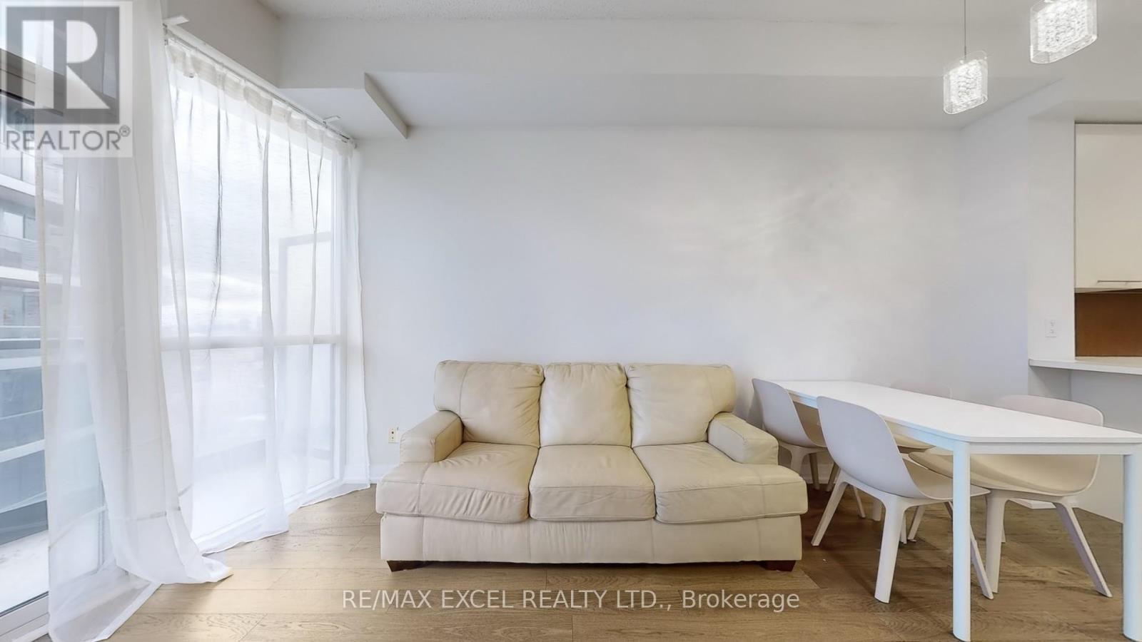 1906 - 21 Carlton Street, Toronto, Ontario  M5B 1L3 - Photo 13 - C12676986