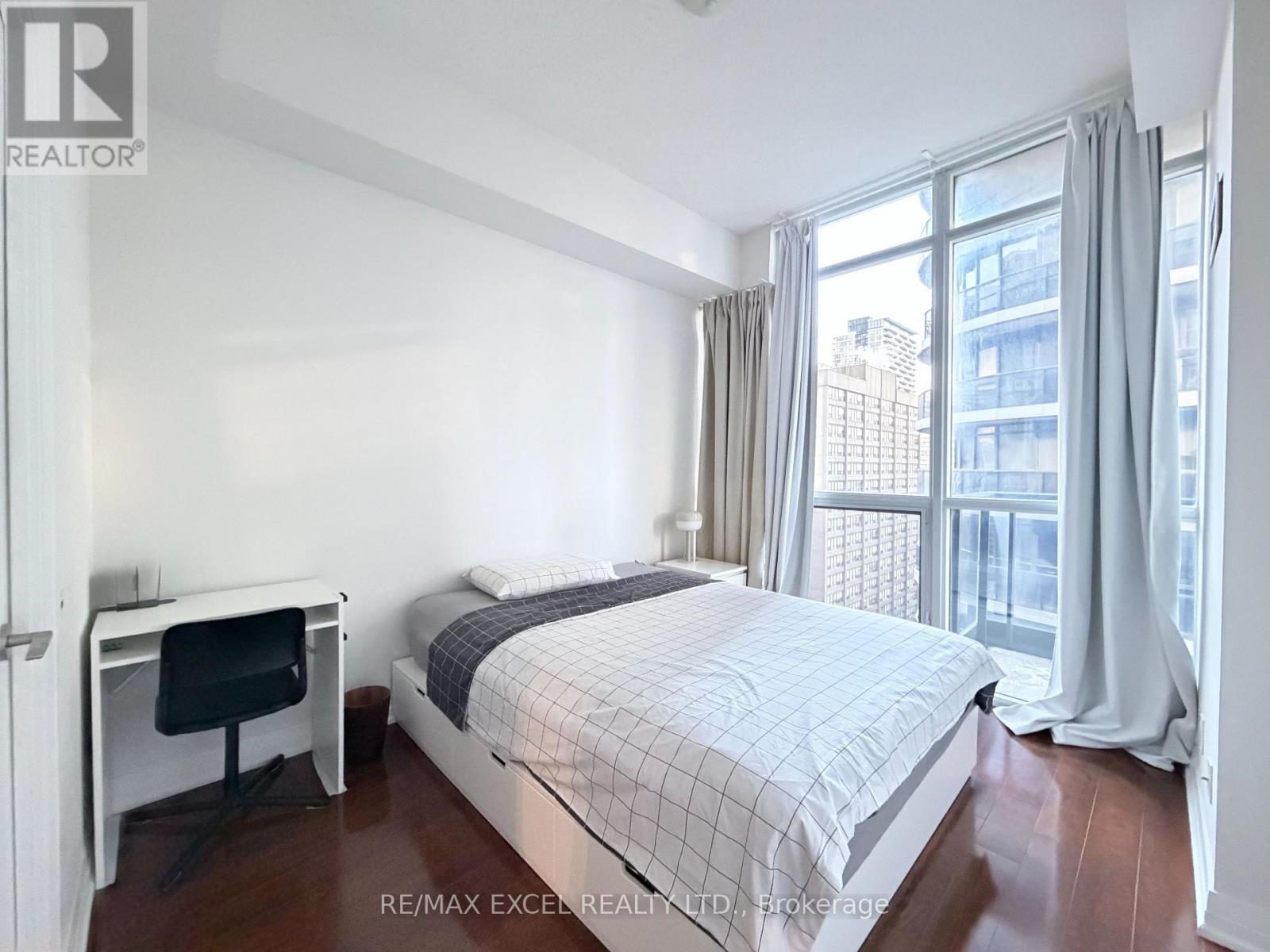 1906 - 21 Carlton Street, Toronto, Ontario  M5B 1L3 - Photo 18 - C12676986