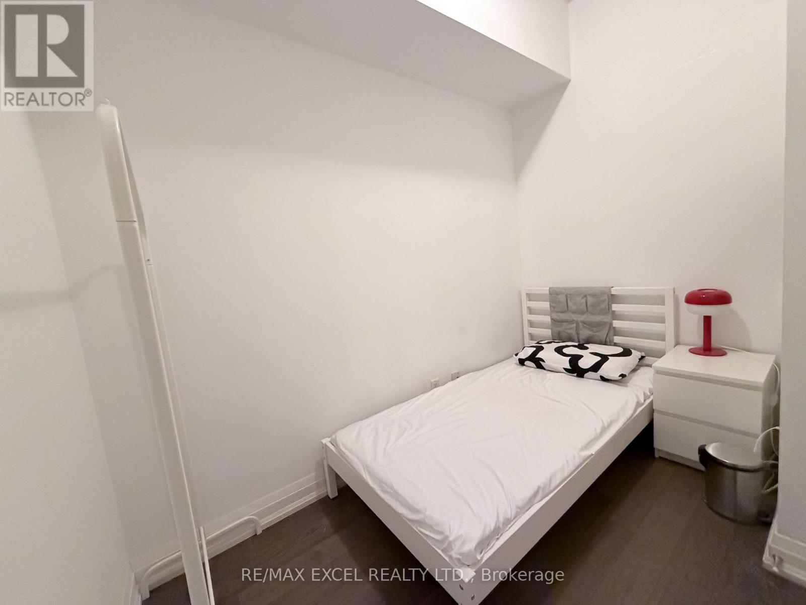 1906 - 21 Carlton Street, Toronto, Ontario  M5B 1L3 - Photo 21 - C12676986