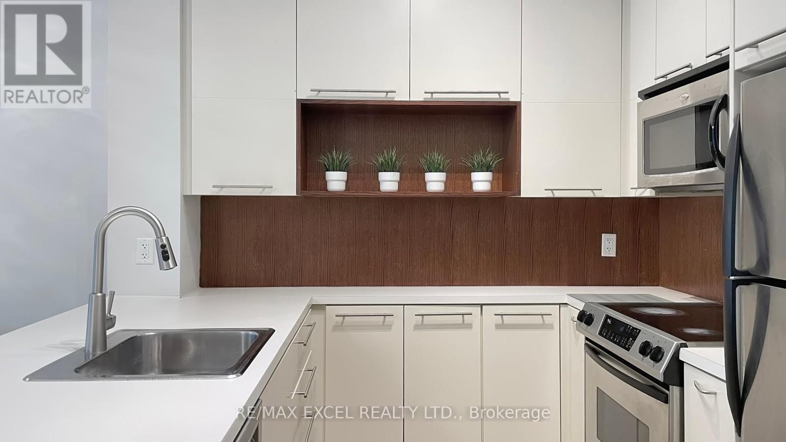 1906 - 21 Carlton Street, Toronto, Ontario  M5B 1L3 - Photo 7 - C12676986