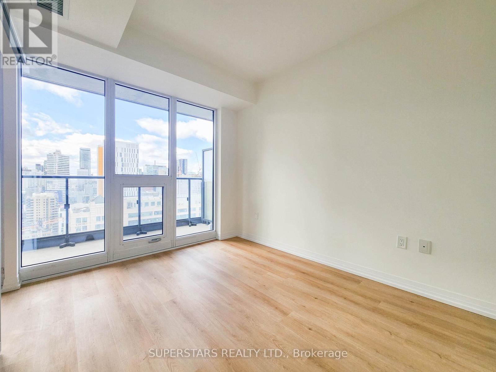 2209 - 251 Jarvis Street, Toronto, Ontario  M5B 0C3 - Photo 3 - C12677000