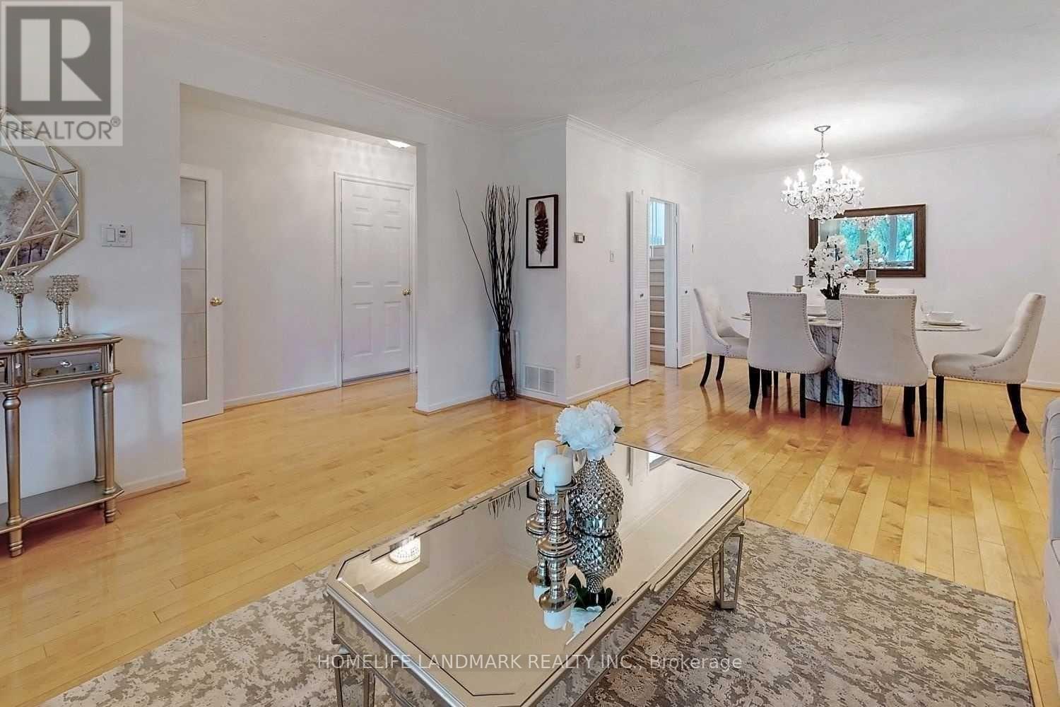 117 Clansman Boulevard, Toronto (Hillcrest Village), Ontario  M2H 1Y2 - Photo 3 - C12677050