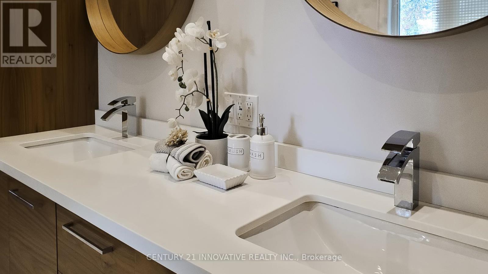 1 Dustan Crescent, Toronto, Ontario  M4J 4G4 - Photo 19 - E12676930