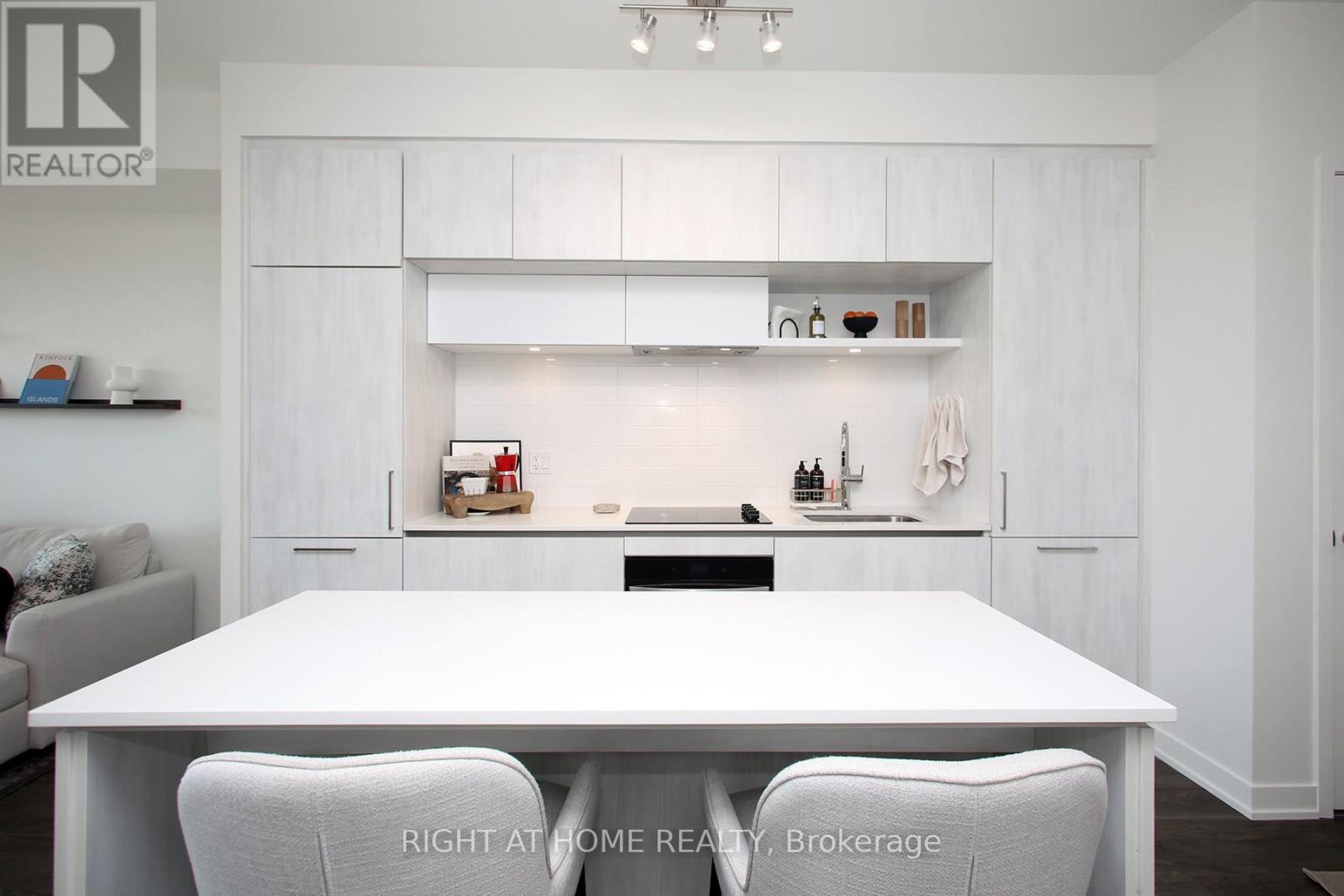 513 - 6 David Eyer Road, Richmond Hill, Ontario  L4S 0N5 - Photo 8 - N12676912