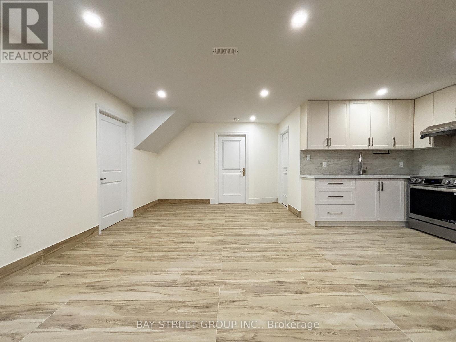 Bsmt 42 Brown Court, Newmarket, Ontario  L3Y 0C7 - Photo 11 - N12676988