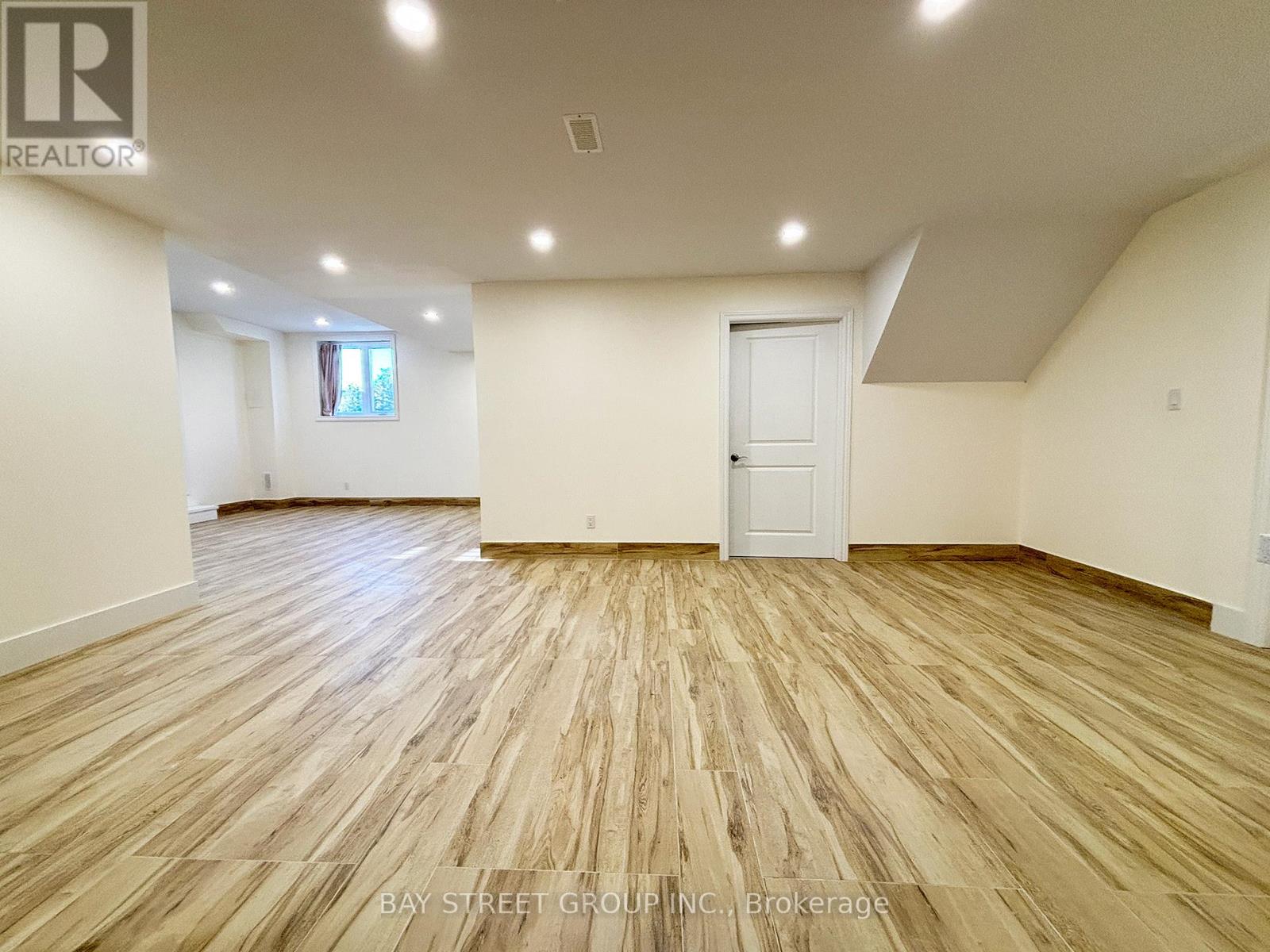 Bsmt 42 Brown Court, Newmarket, Ontario  L3Y 0C7 - Photo 15 - N12676988