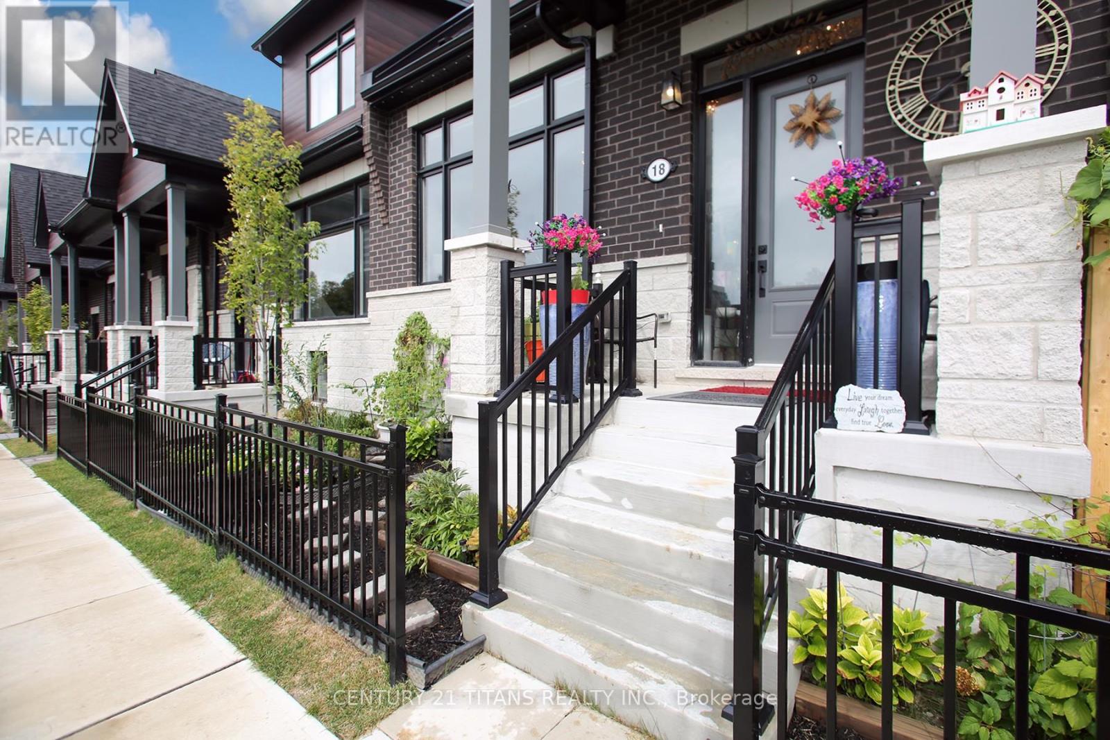 18 Vern Robertson Gate, Uxbridge, Ontario  L9P 0R9 - Photo 3 - N12677060