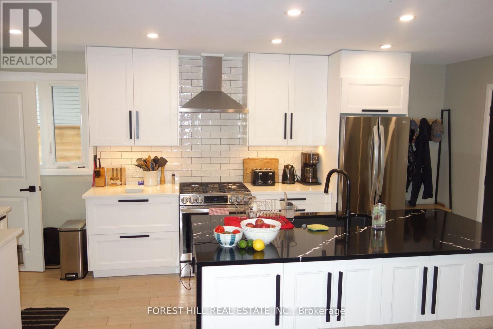 6 Leslie Drive, Collingwood, Ontario  L9Y 4P2 - Photo 6 - S12676896