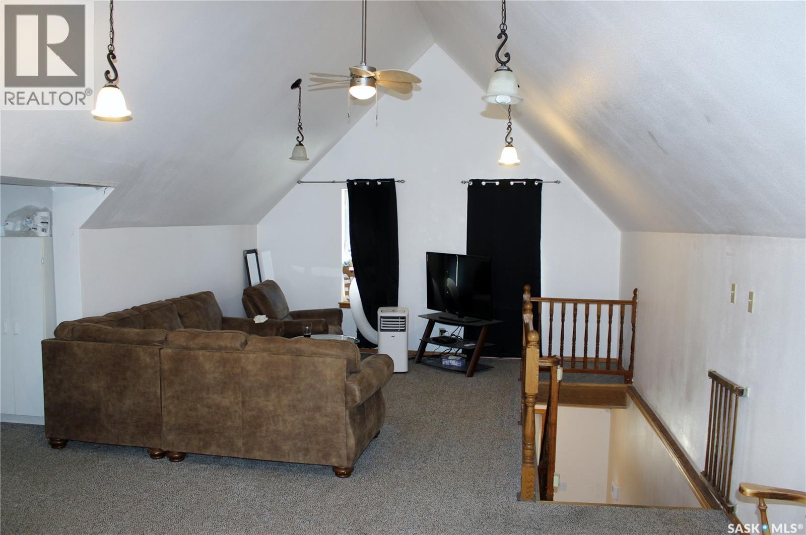 3 2nd Avenue Se, Weyburn, Saskatchewan  S4H 1W7 - Photo 17 - SK026450