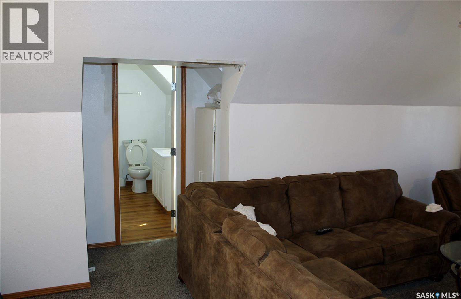 3 2nd Avenue Se, Weyburn, Saskatchewan  S4H 1W7 - Photo 28 - SK026450