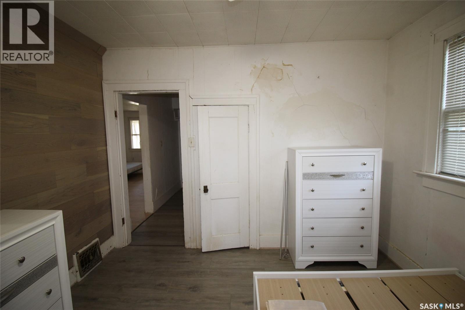 564 1st Street W, Shaunavon, Saskatchewan  S0N 2M0 - Photo 11 - SK026403