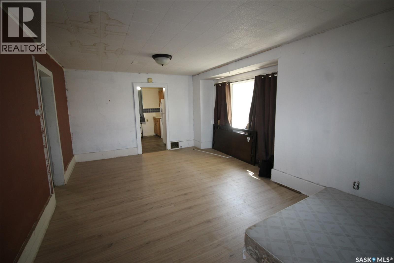 564 1st Street W, Shaunavon, Saskatchewan  S0N 2M0 - Photo 7 - SK026403