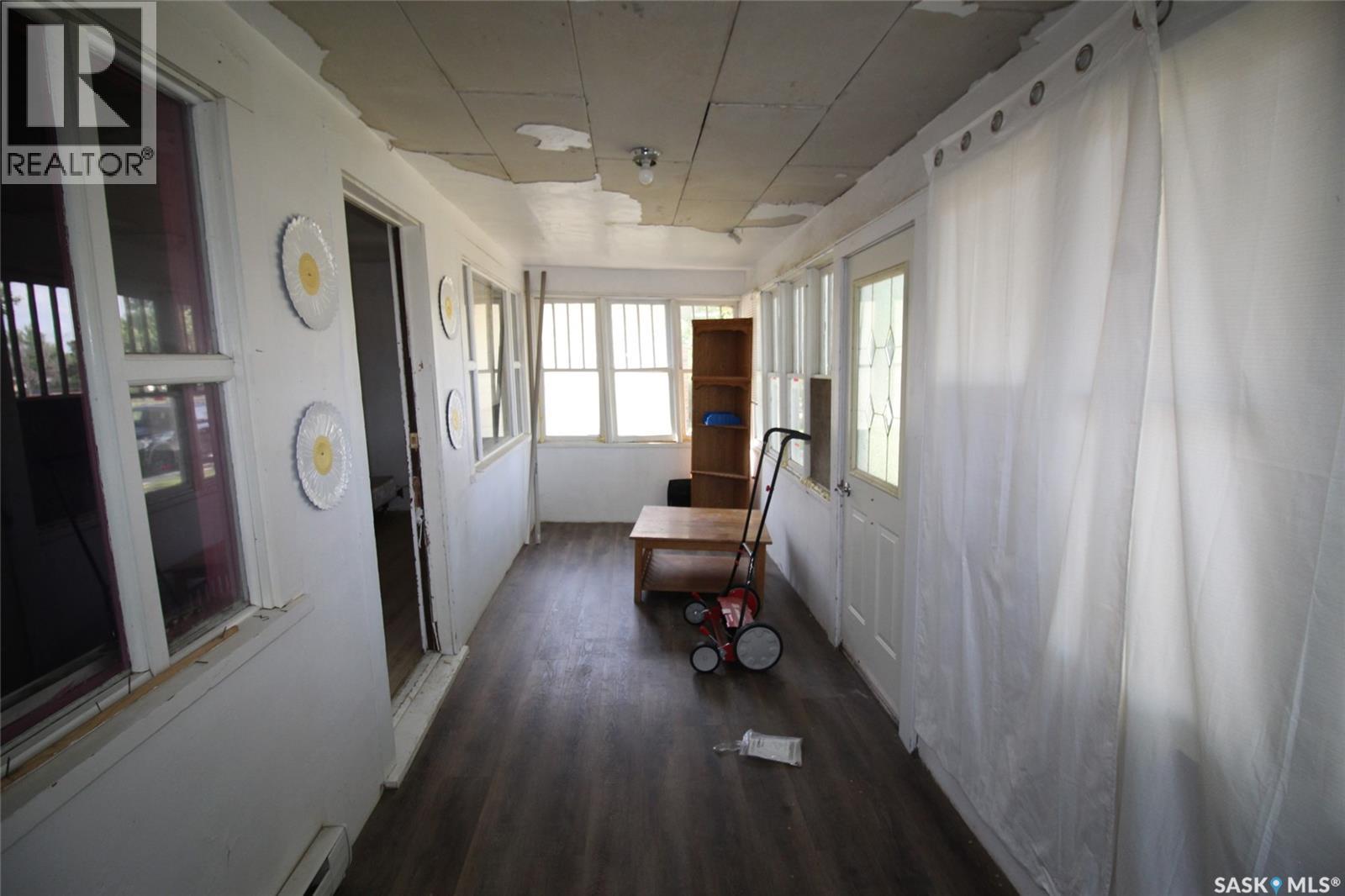 564 1st Street W, Shaunavon, Saskatchewan  S0N 2M0 - Photo 8 - SK026403