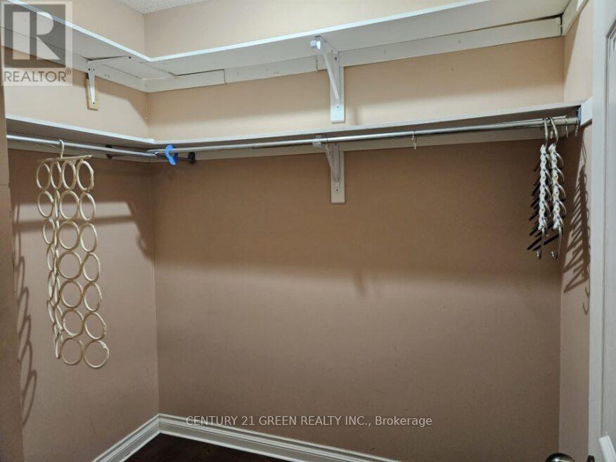 Main & 2nd Floor - 3299 Cactus Gate, Mississauga, Ontario  L5N 8A5 - Photo 16 - W12642982