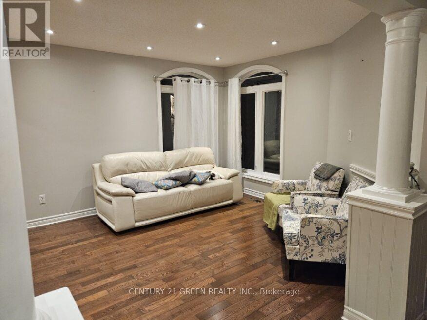 Main & 2nd Floor - 3299 Cactus Gate, Mississauga, Ontario  L5N 8A5 - Photo 18 - W12642982