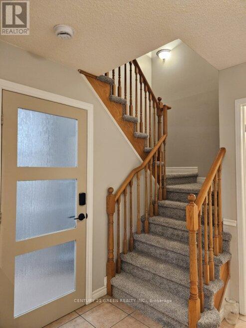 Main & 2nd Floor - 3299 Cactus Gate, Mississauga, Ontario  L5N 8A5 - Photo 2 - W12642982