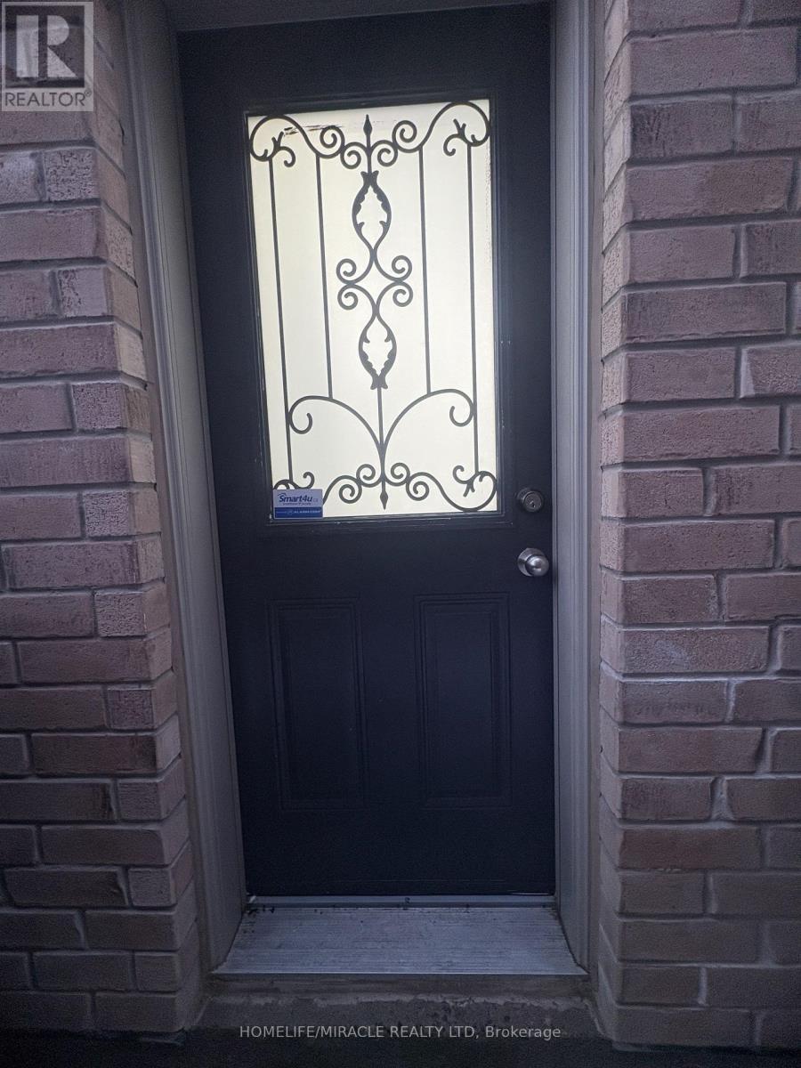 Bsmt - 6 Medalist Road, Brampton, Ontario  L6P 4H3 - Photo 1 - W12676878