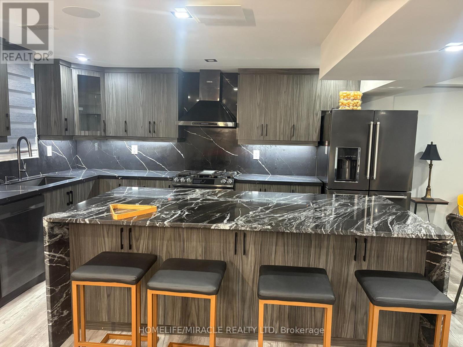 Bsmt - 6 Medalist Road, Brampton, Ontario  L6P 4H3 - Photo 7 - W12676878