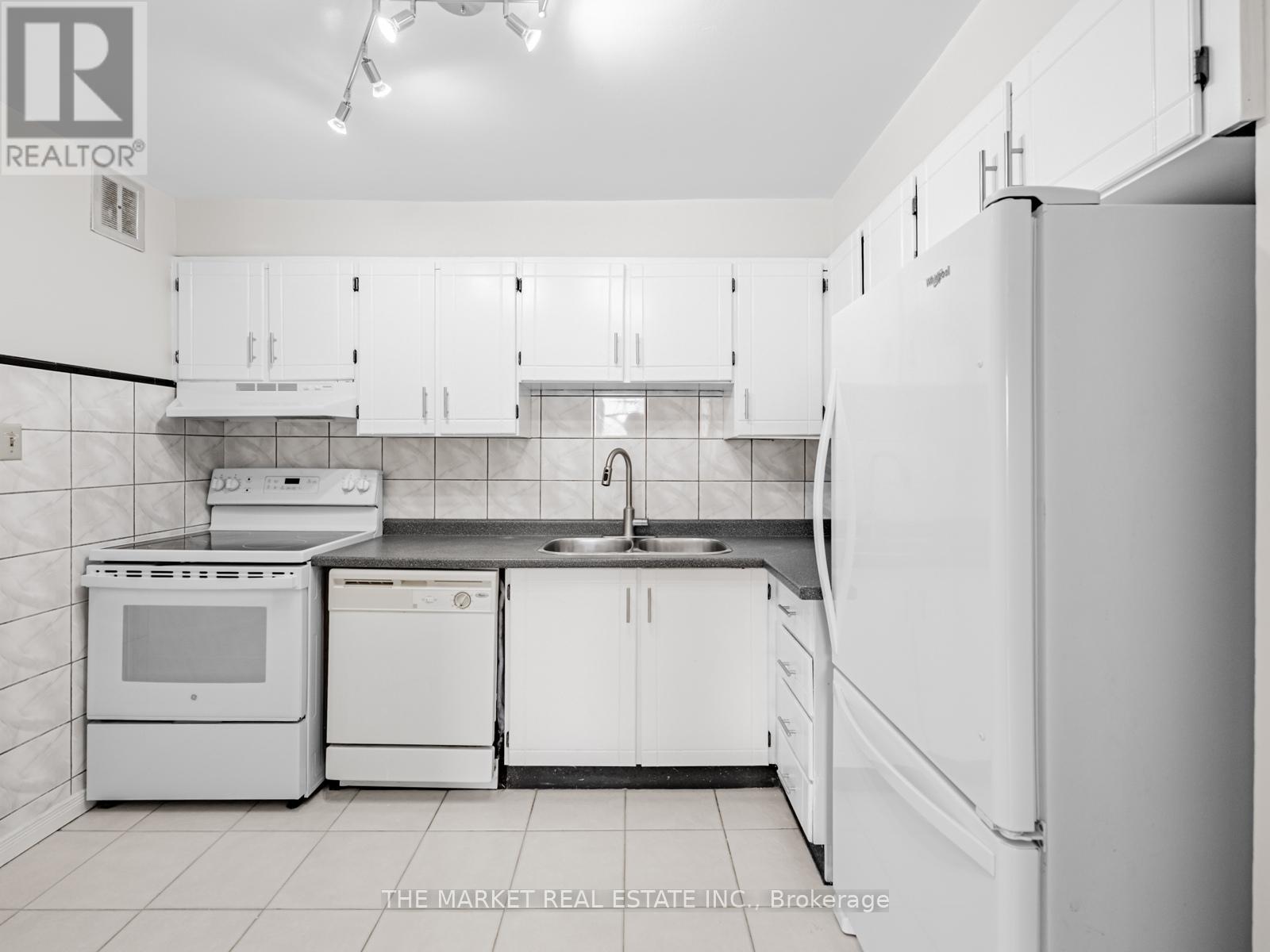 507 - 1320 Mississauga Valley Boulevard, Mississauga, Ontario  L5A 3S9 - Photo 10 - W12676890