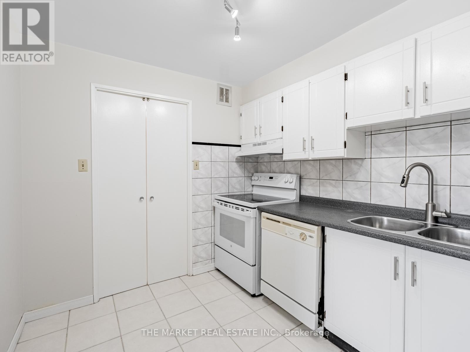 507 - 1320 Mississauga Valley Boulevard, Mississauga, Ontario  L5A 3S9 - Photo 12 - W12676890