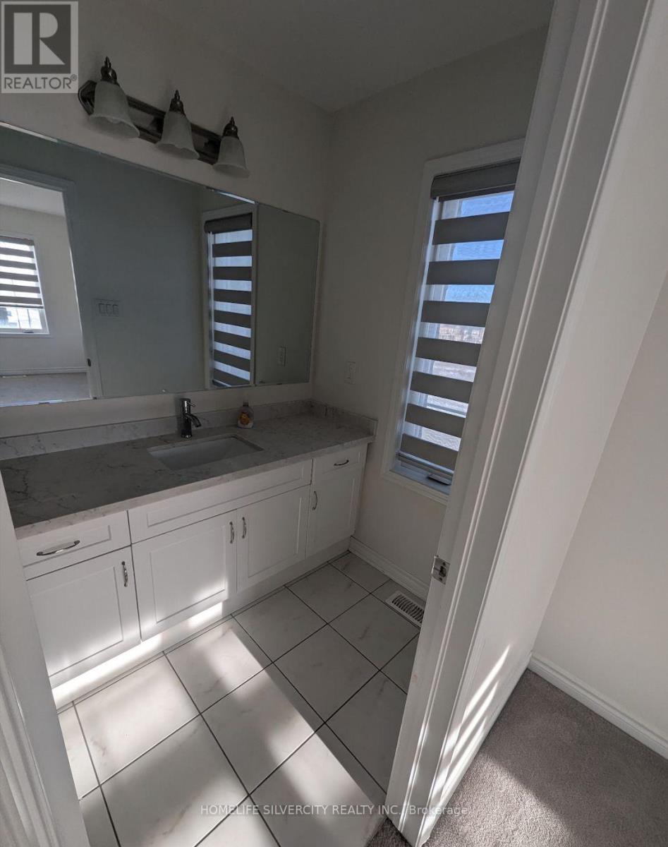 456 Remembrance Drive, Brampton, Ontario  L7A 5E1 - Photo 10 - W12676900