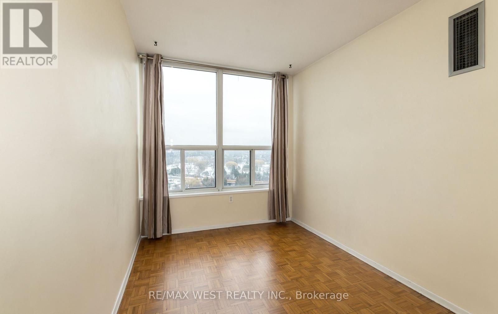 1509 - 85 Emmett Avenue, Toronto, Ontario  M6M 5A2 - Photo 16 - W12676918