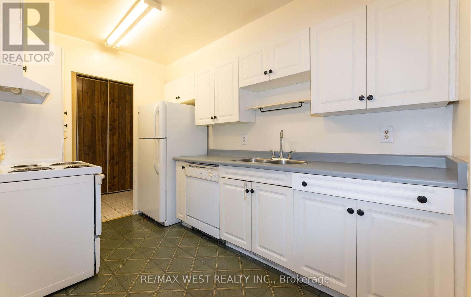 1509 - 85 Emmett Avenue, Toronto, Ontario  M6M 5A2 - Photo 22 - W12676918