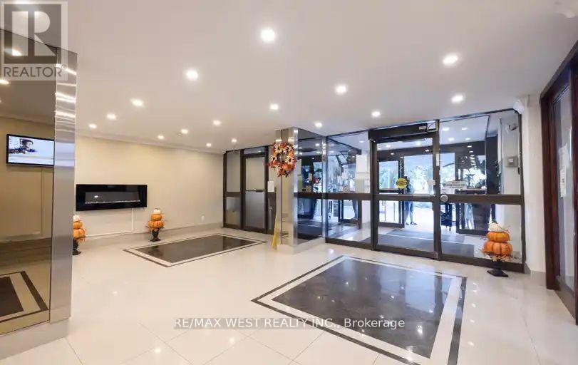 1509 - 85 Emmett Avenue, Toronto, Ontario  M6M 5A2 - Photo 6 - W12676918