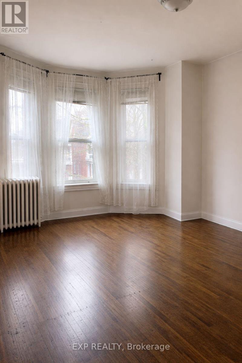 190 Dunn Avenue, Toronto, Ontario  M6K 2R9 - Photo 2 - W12676958