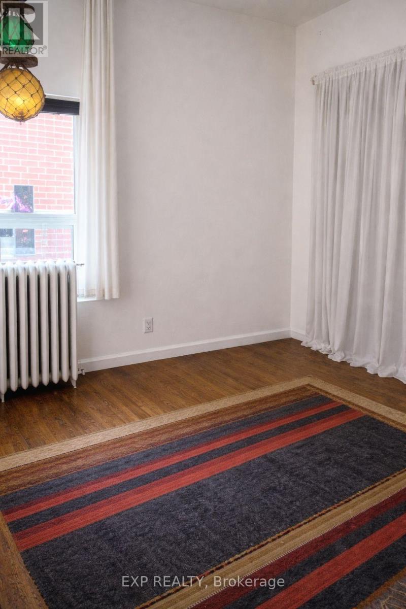 190 Dunn Avenue, Toronto, Ontario  M6K 2R9 - Photo 3 - W12676958