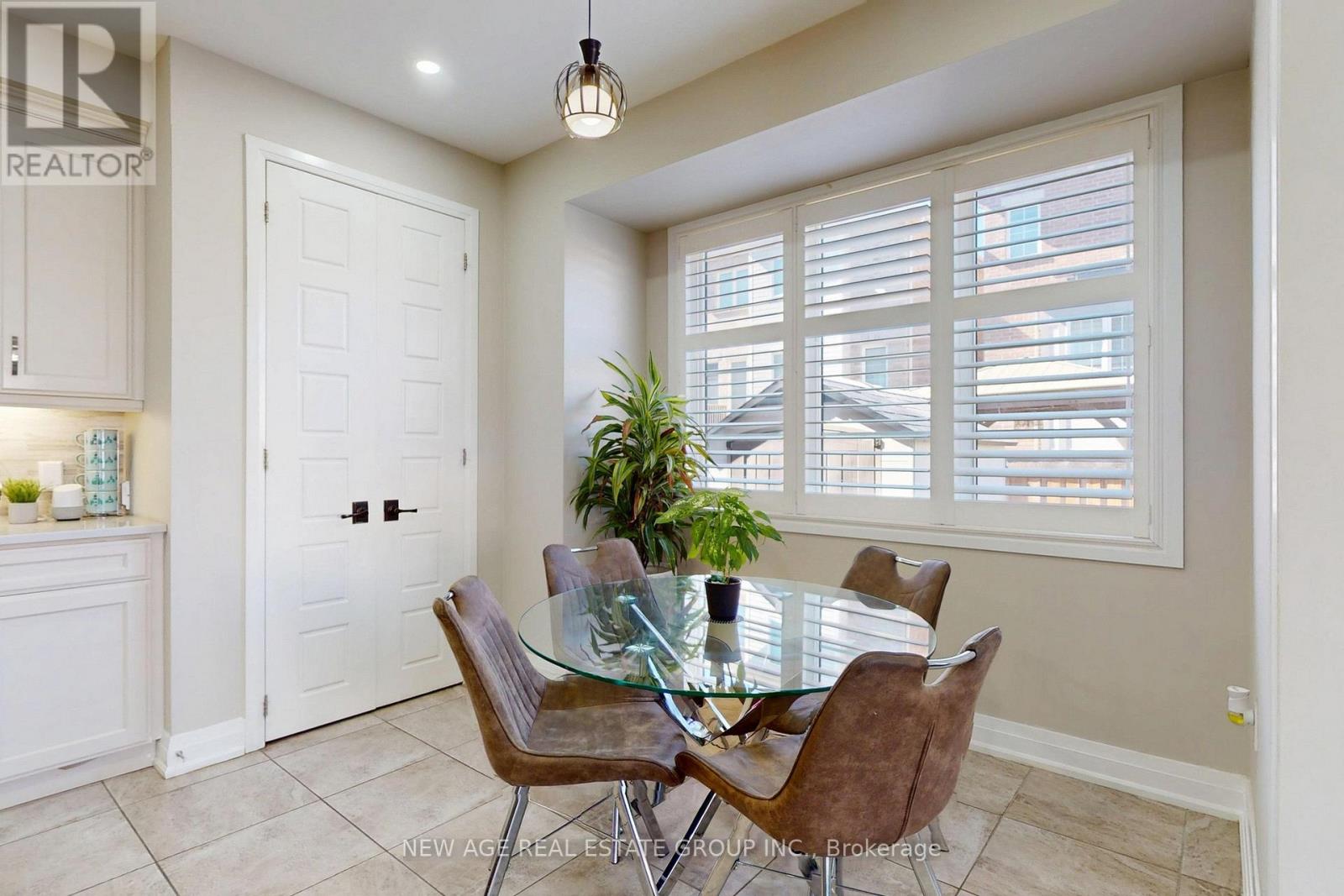 153 Whitlock Avenue, Milton, Ontario  L9E 1G1 - Photo 12 - W12677024