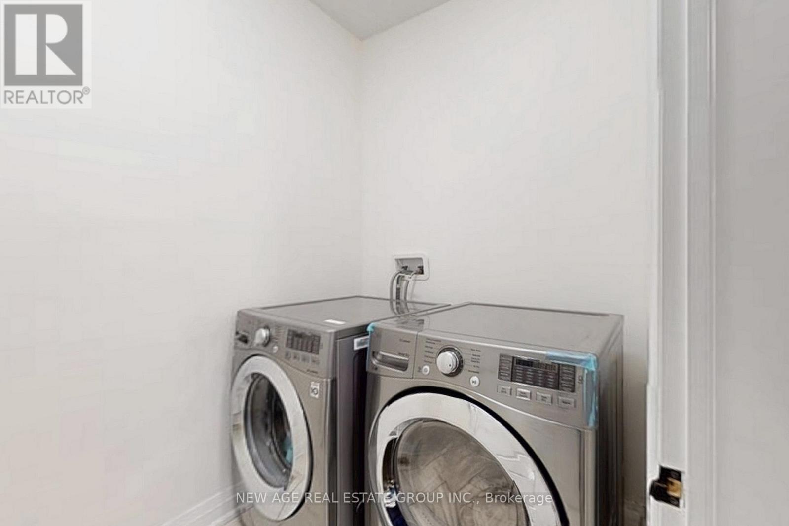 153 Whitlock Avenue, Milton, Ontario  L9E 1G1 - Photo 14 - W12677024