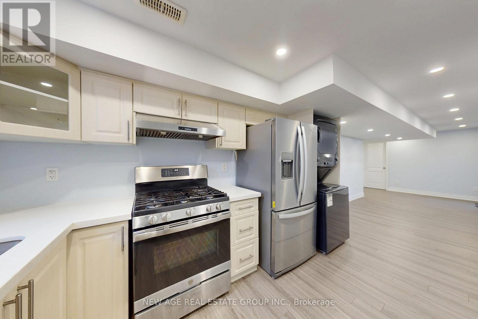 153 Whitlock Avenue, Milton, Ontario  L9E 1G1 - Photo 23 - W12677024