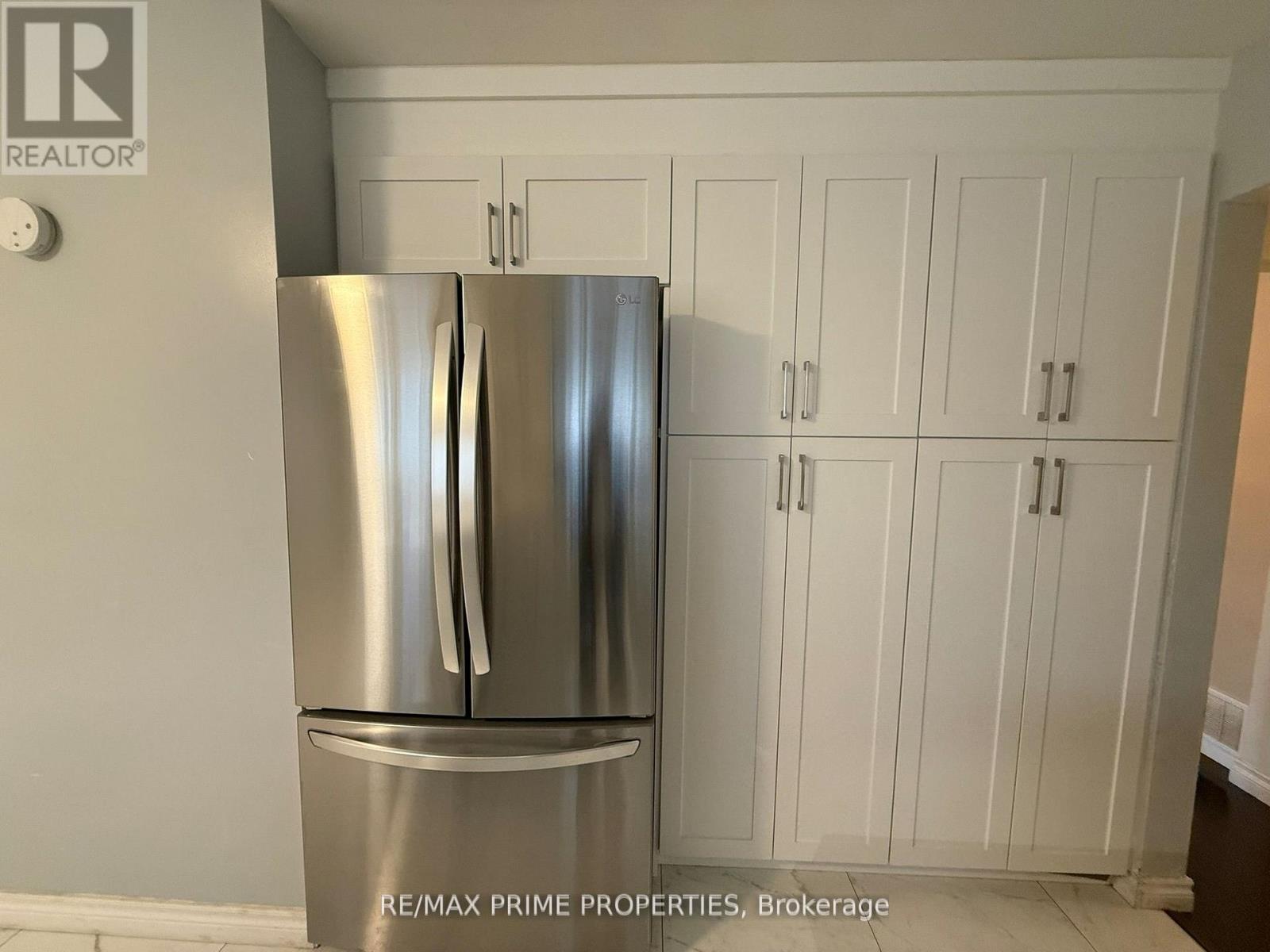 Upper - 3563 Laddie Crescent, Mississauga, Ontario  L4T 1N2 - Photo 8 - W12677032