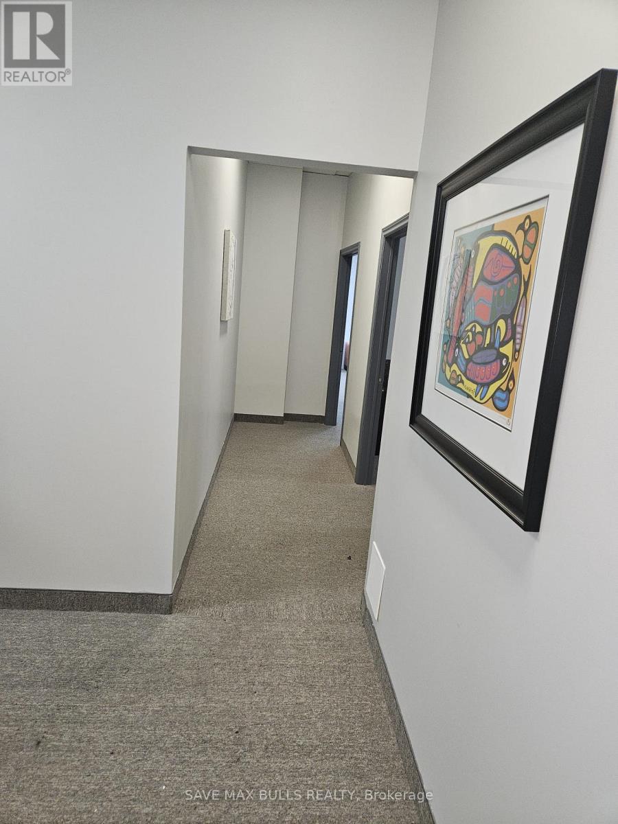 1051 Upper James Street, Hamilton, Ontario  L9C 3A6 - Photo 15 - X12676894