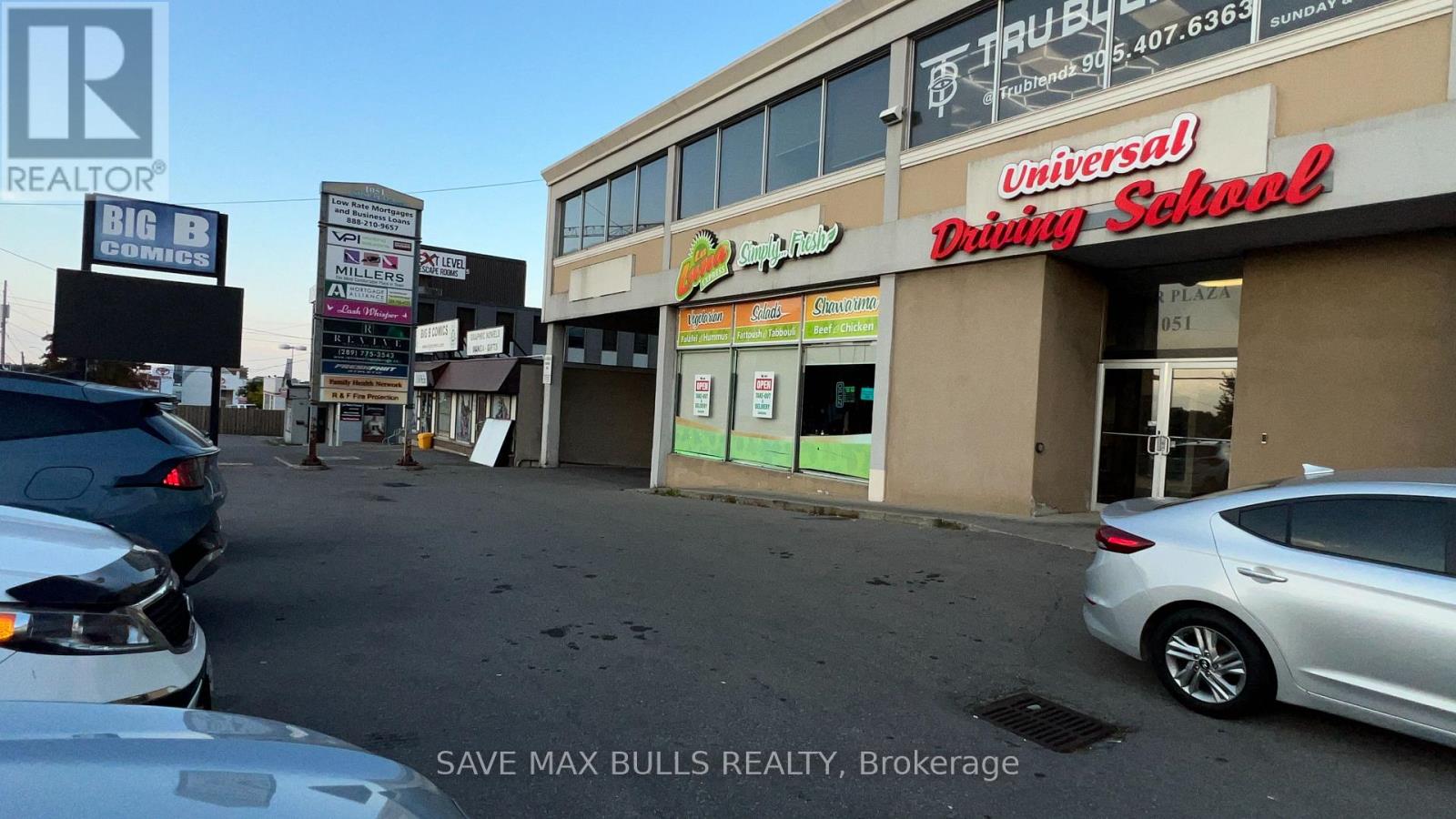 1051 Upper James Street, Hamilton, Ontario  L9C 3A6 - Photo 4 - X12676894