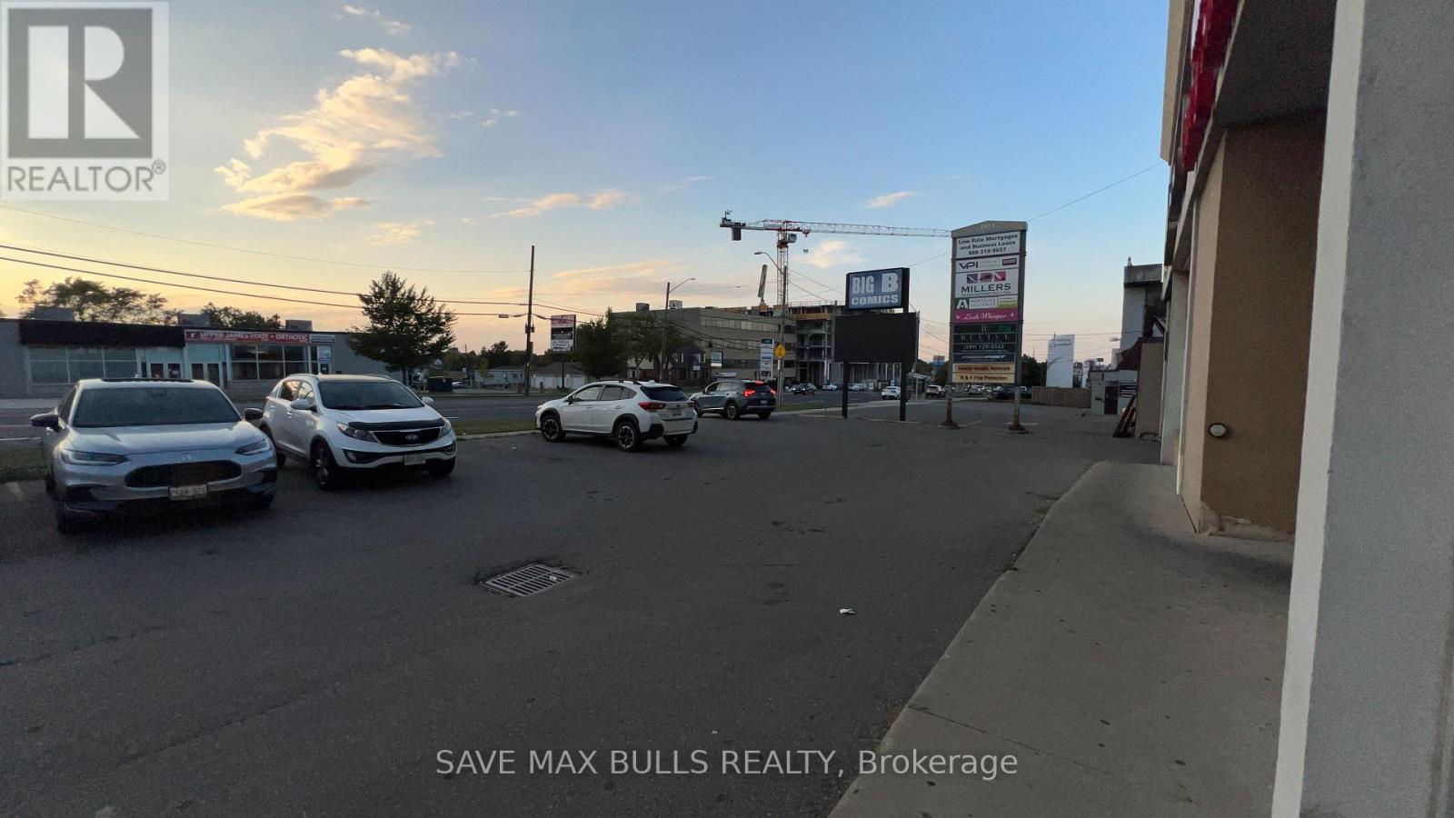 1051 Upper James Street, Hamilton, Ontario  L9C 3A6 - Photo 5 - X12676894