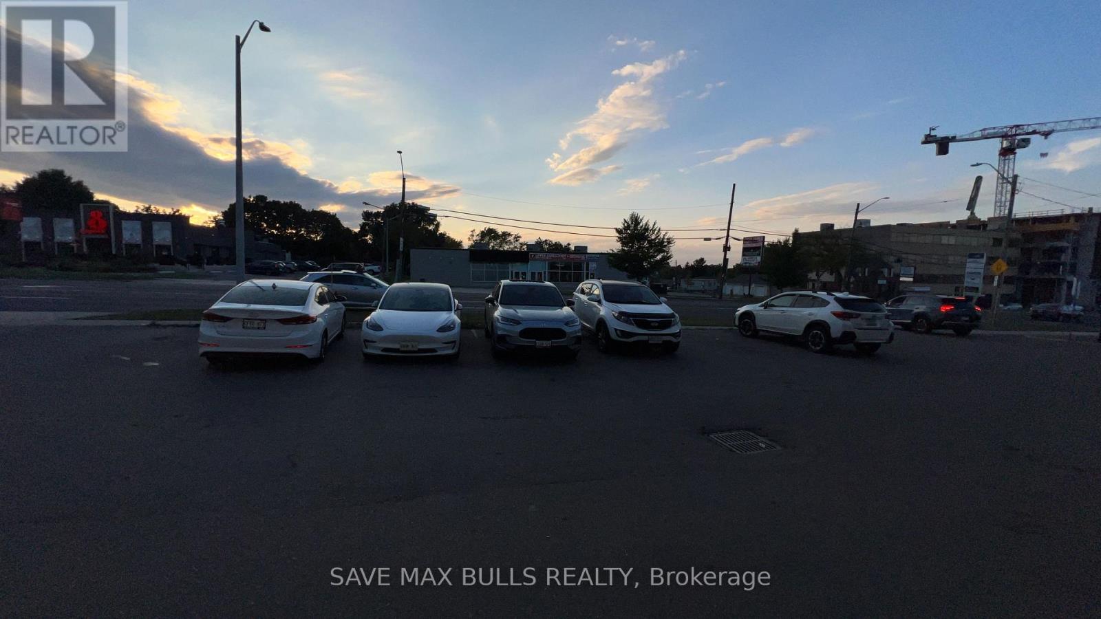 1051 Upper James Street, Hamilton, Ontario  L9C 3A6 - Photo 6 - X12676894