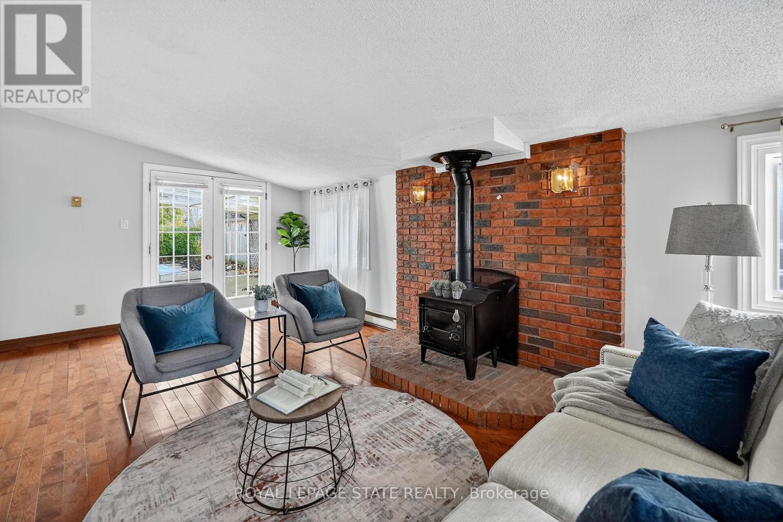 15 Grand Avenue, Grimsby, Ontario  L3M 2R6 - Photo 7 - X12677012