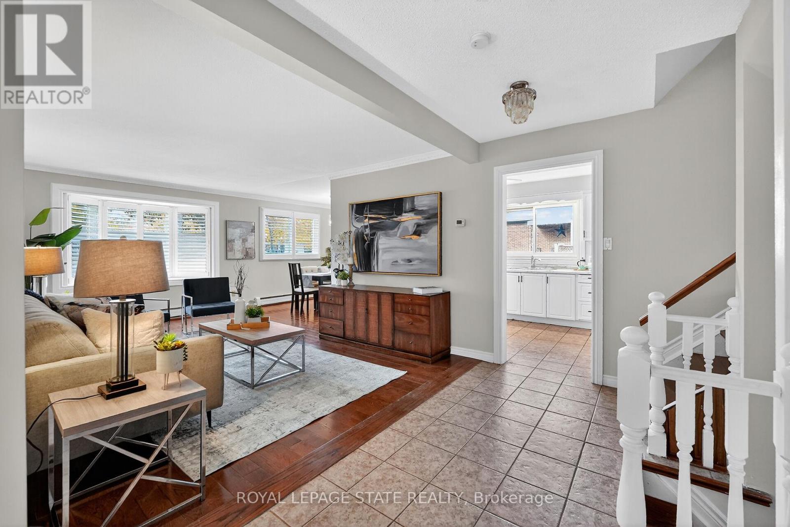 15 Grand Avenue, Grimsby, Ontario  L3M 2R6 - Photo 8 - X12677012