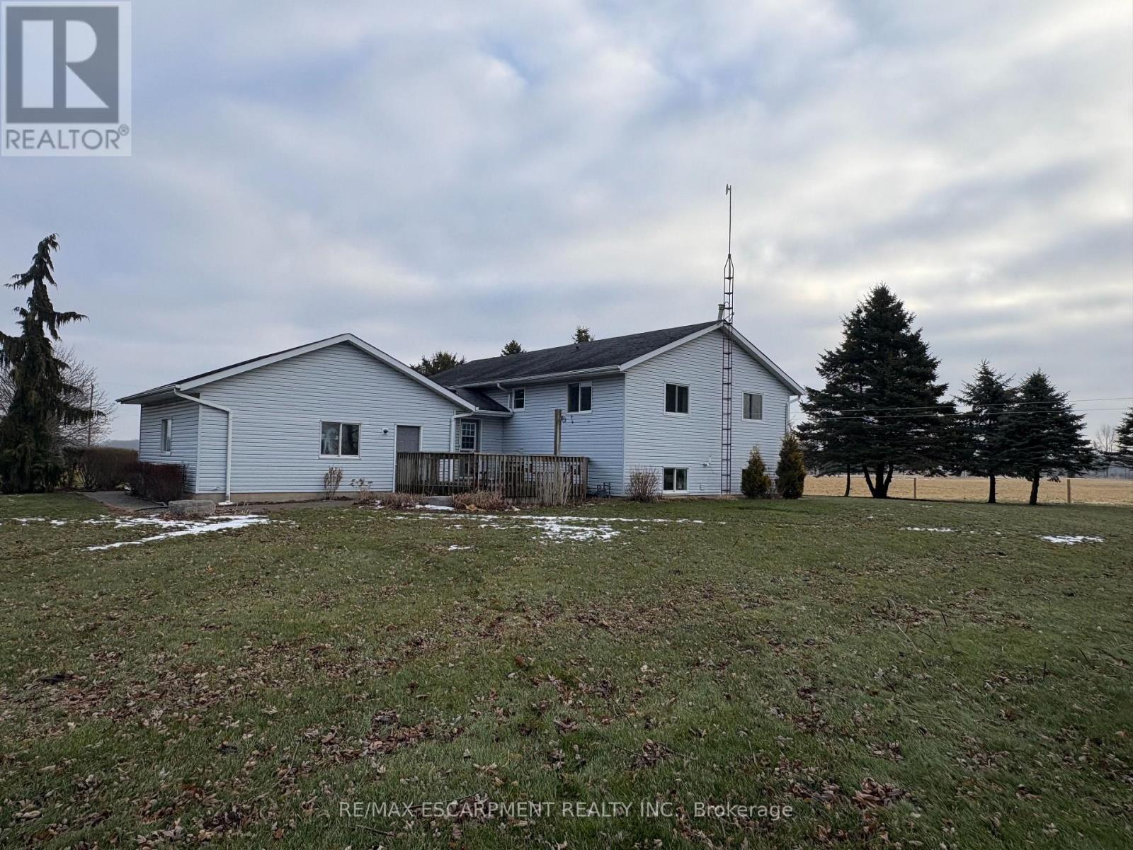 37 Carter Road, Haldimand, Ontario  N1A 2W2 - Photo 4 - X12677014