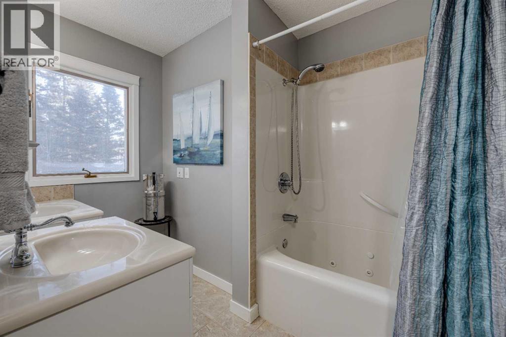 10 Wolf Drive, Rural Rocky View County, Alberta  T3Z 1A3 - Photo 33 - A2276969