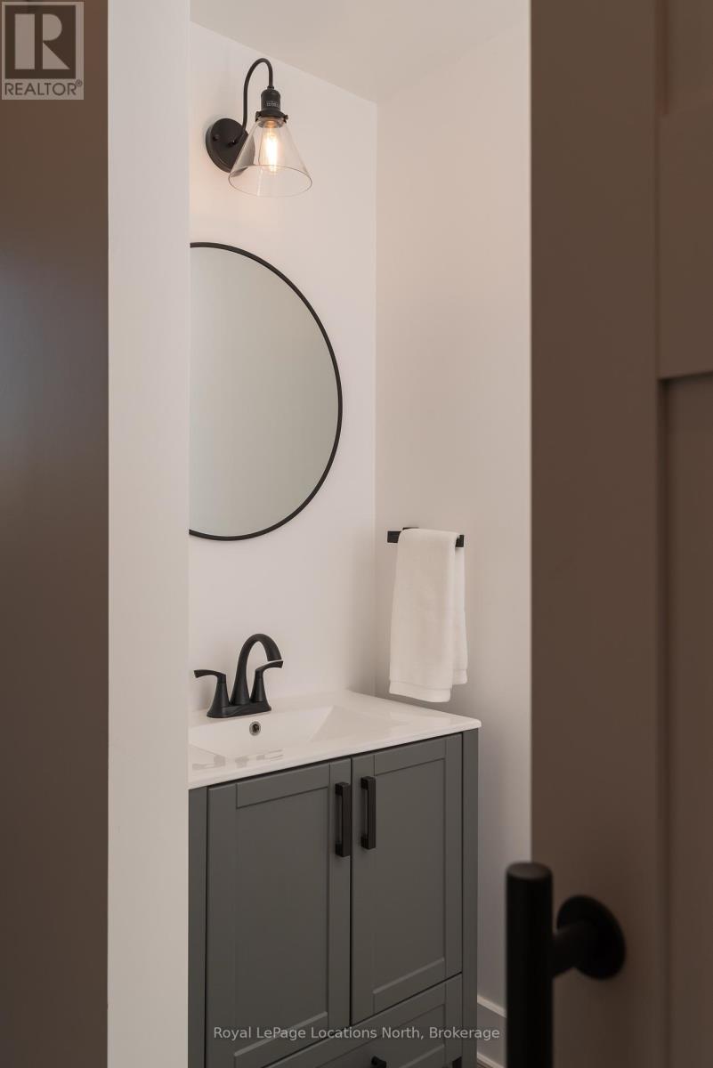 113 Slabtown Road W, Blue Mountains, Ontario  N0H 1J0 - Photo 18 - X12494602