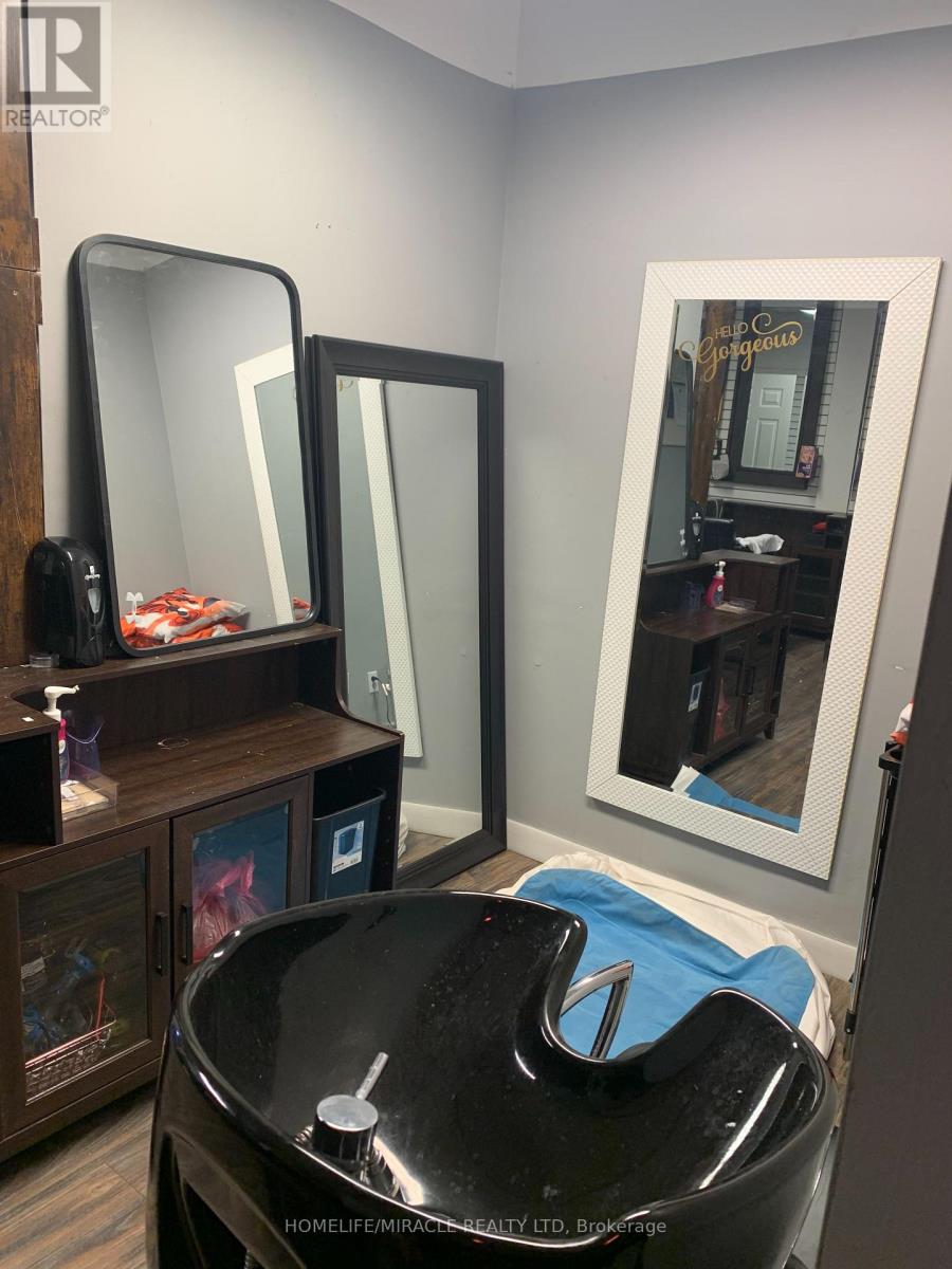 58 Carden Street, Guelph, Ontario  N1H 4E3 - Photo 14 - X12676516