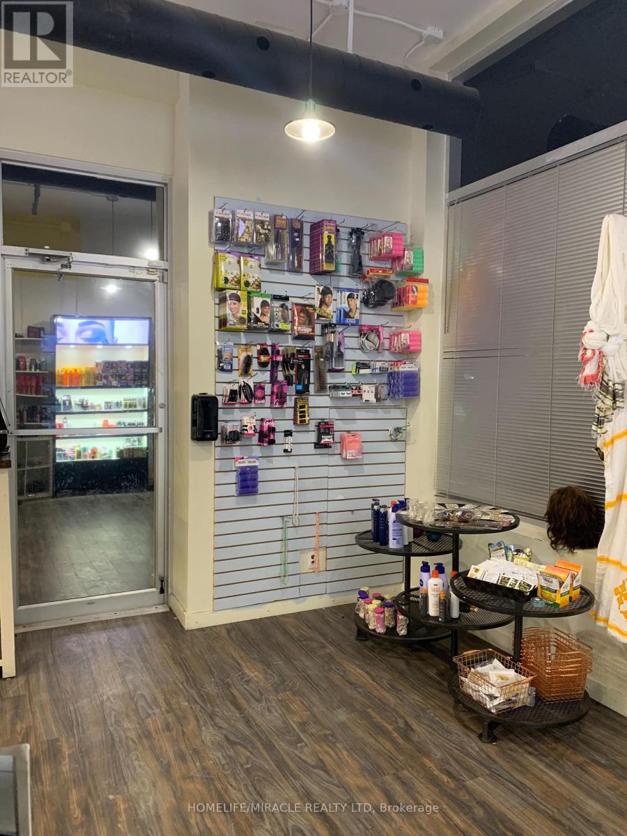 58 Carden Street, Guelph, Ontario  N1H 4E3 - Photo 5 - X12676516