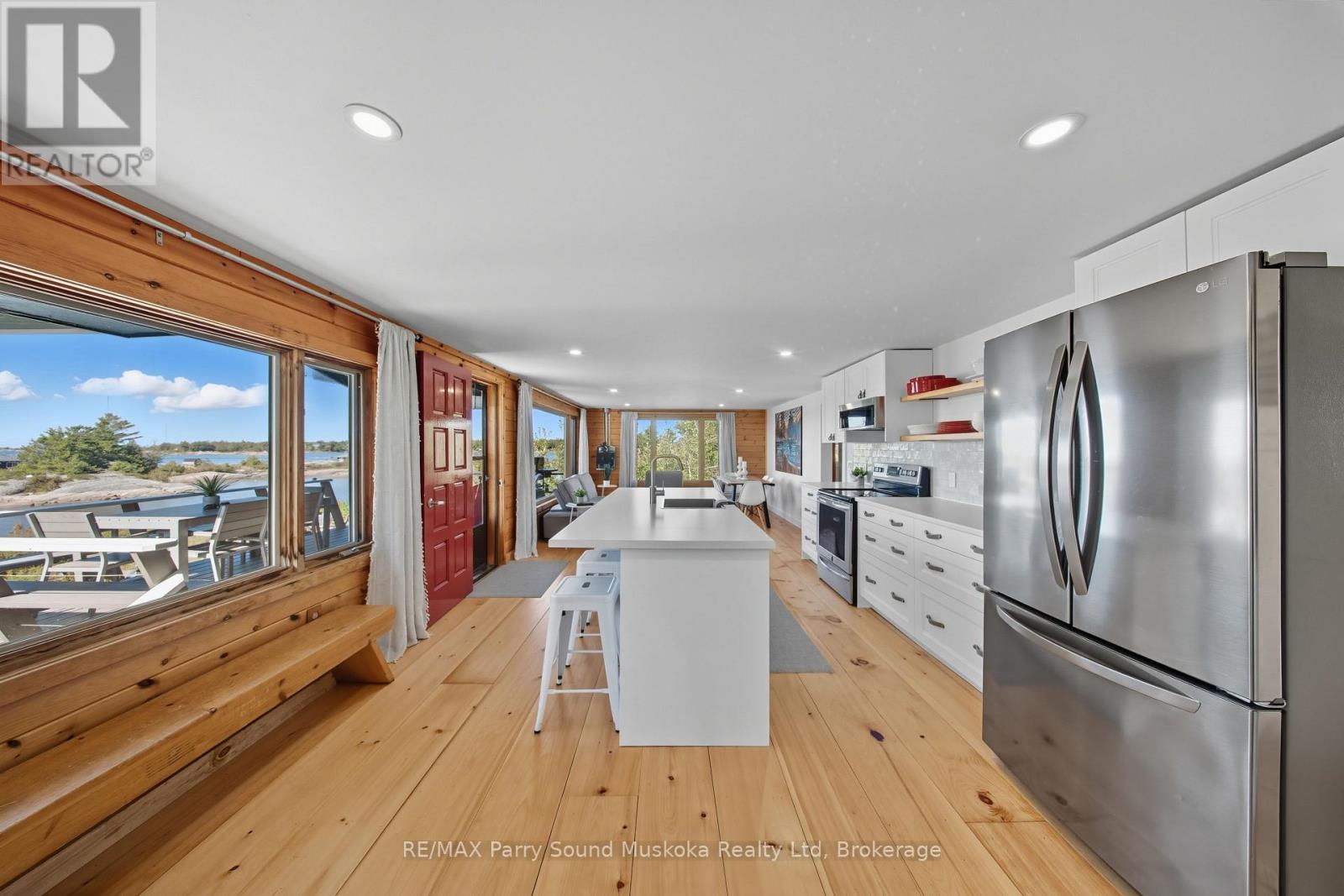 15 Forsyths Road, Carling, Ontario  P0G 1G0 - Photo 12 - X12677090